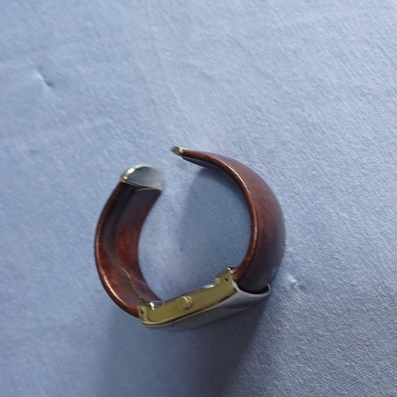 GENEVA WRIST WATCH WITH A BANGLE TYPE BAND main image 5